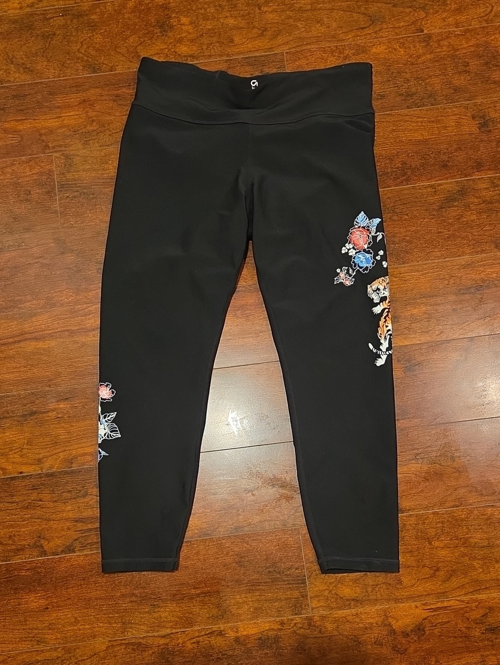 GAP Black Capri Leggings with Floral & Tiger Embroidery